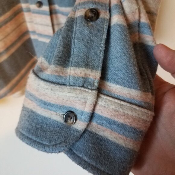 Faherty Women's Legend Sweater Shirt Coastline Stripe XL Extra Large WKS… - Picture 3 of 9